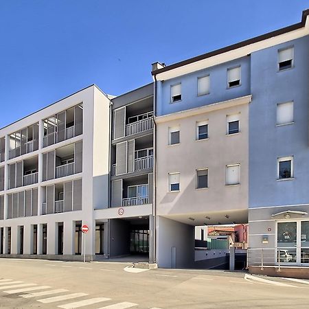 Summertime House With Apartment Умаг Экстерьер фото